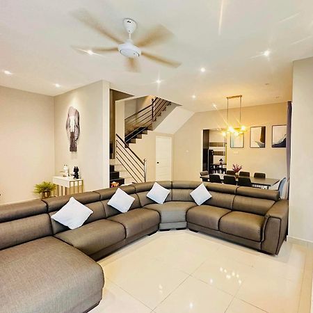 《Untitled Homestay》Sitiawan Εξωτερικό φωτογραφία