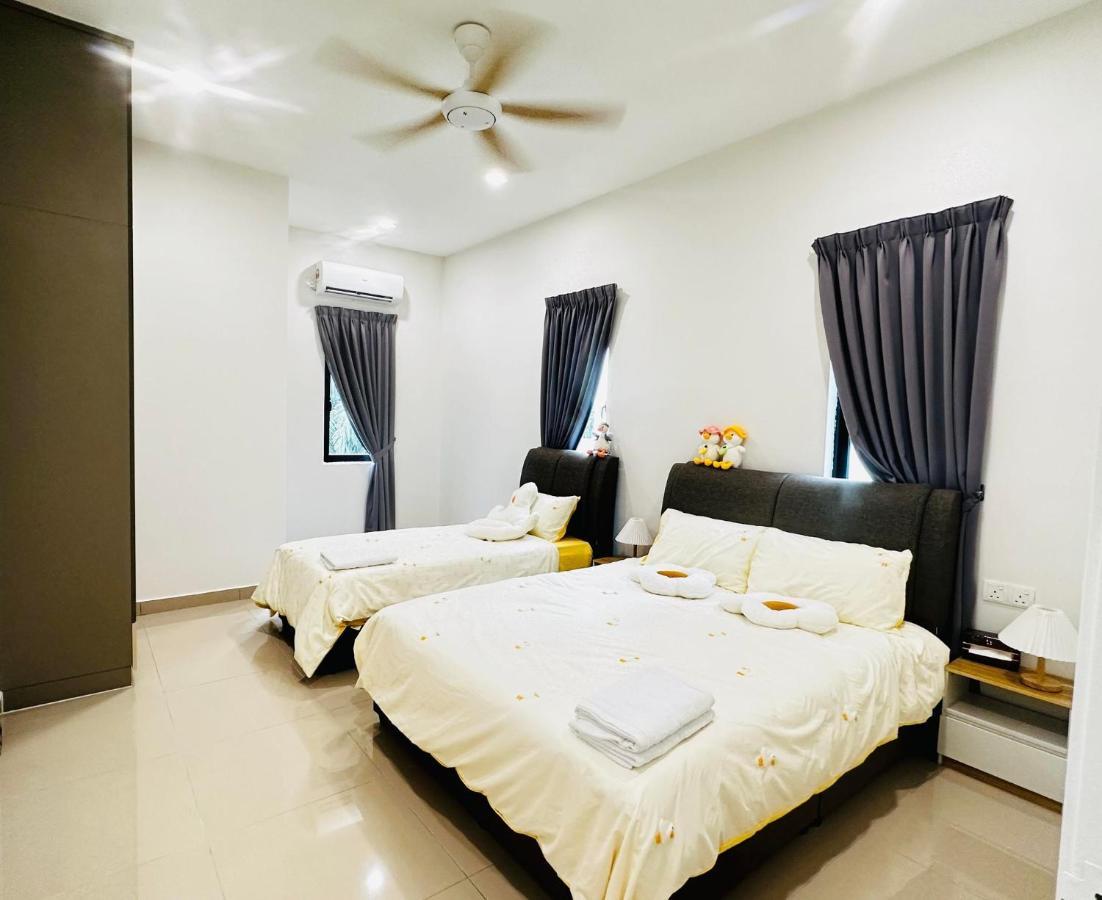 《Untitled Homestay》Sitiawan Εξωτερικό φωτογραφία